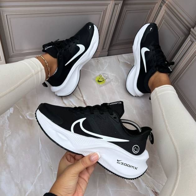 Nike ZoomX Black Ultra Comfort
