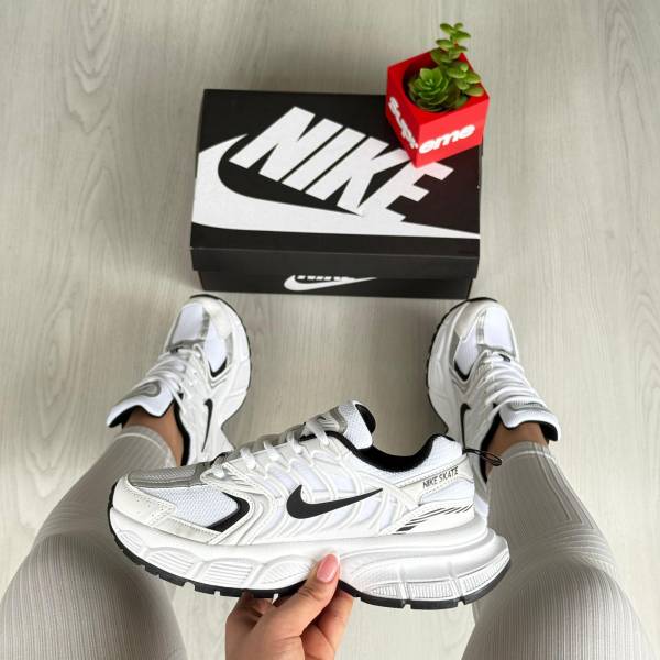 Nike Skaff Blanco con Detalles Negros