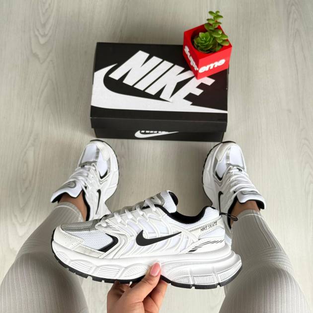 Nike Skaff Blanco con Detalles Negros