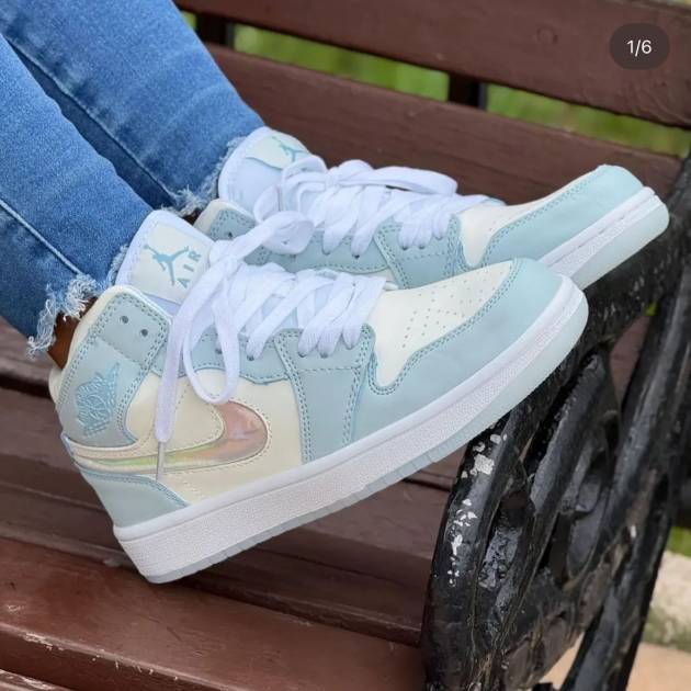 Air Jordan 1 Mid White Metallic Silver
