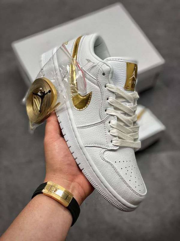 Air Jordan 1 Low White Gold
