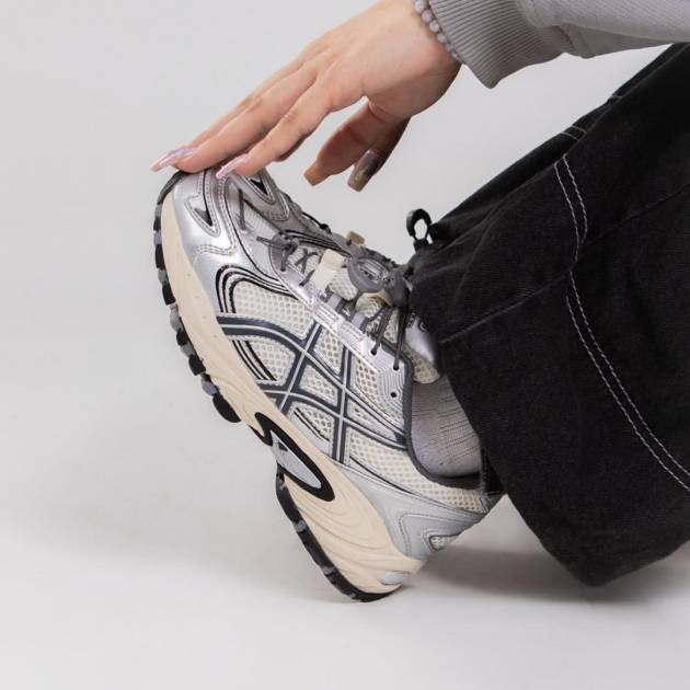 Asics Gel-Sonoma 15-50 Plata/Beige
