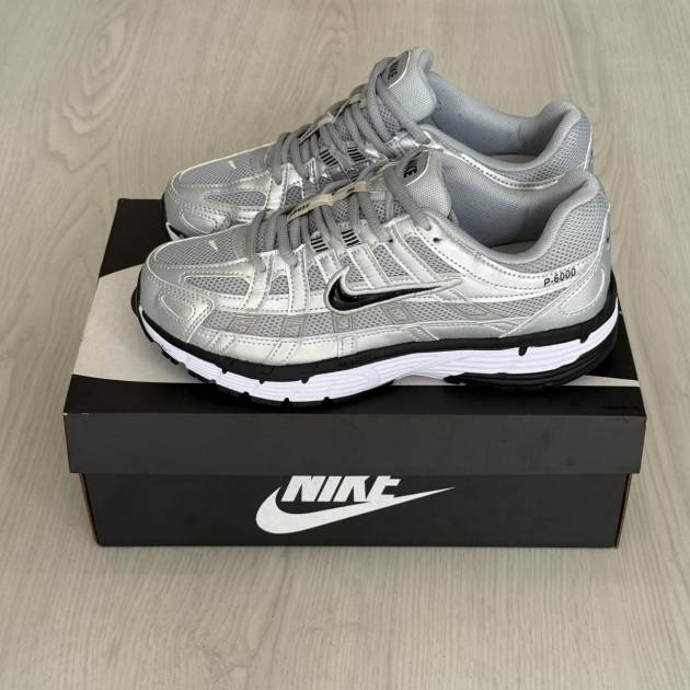 Nike P-6000 Plata/Negro Unisex