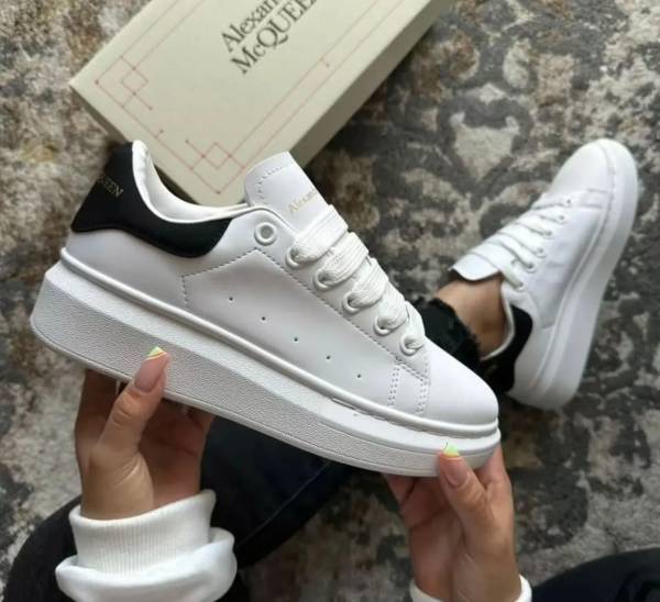 Alexander McQueen Oversized Sneaker – White/Black