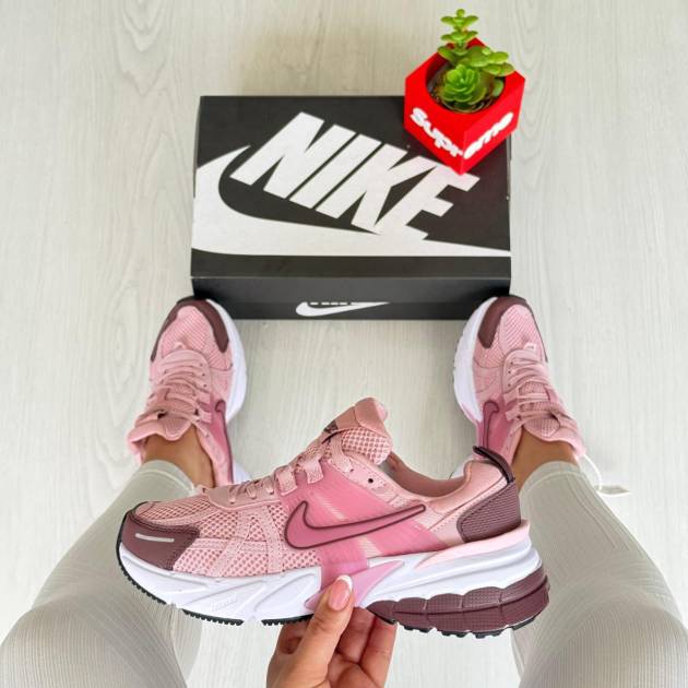 Nike Chunky Blanco/Plateado Unisex – Estilo Urbano y Deportivo